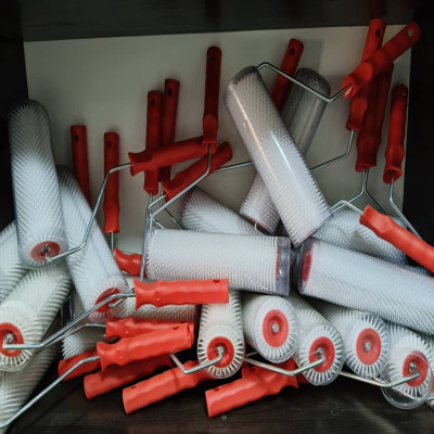 Spike Roller 10 Inches Plastic